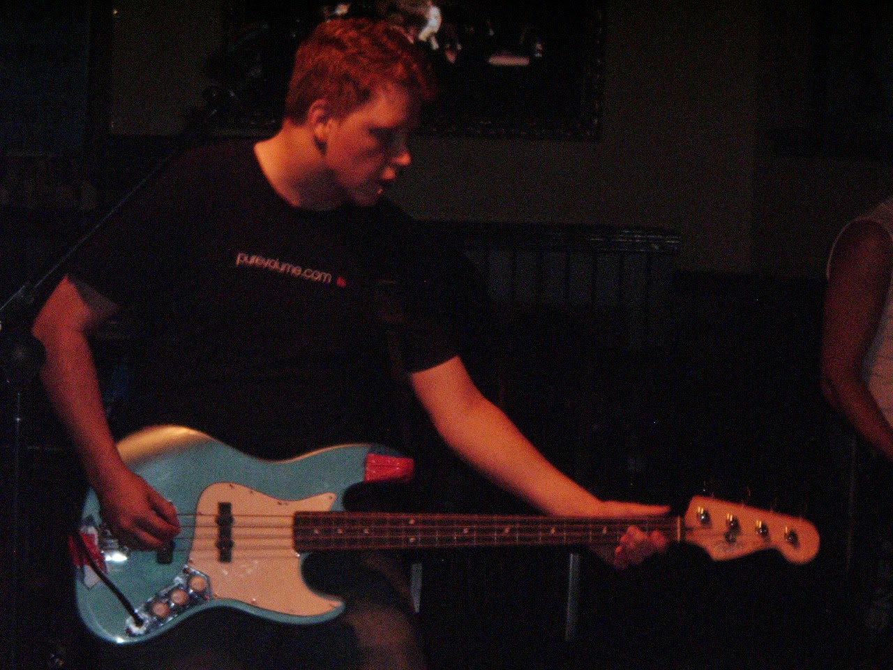 Blue bass / dark stage